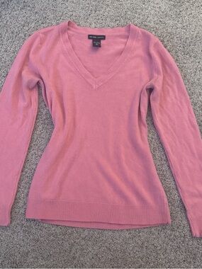 New York & Company Rose Pink V-Neck Sweater, Size Women's Small